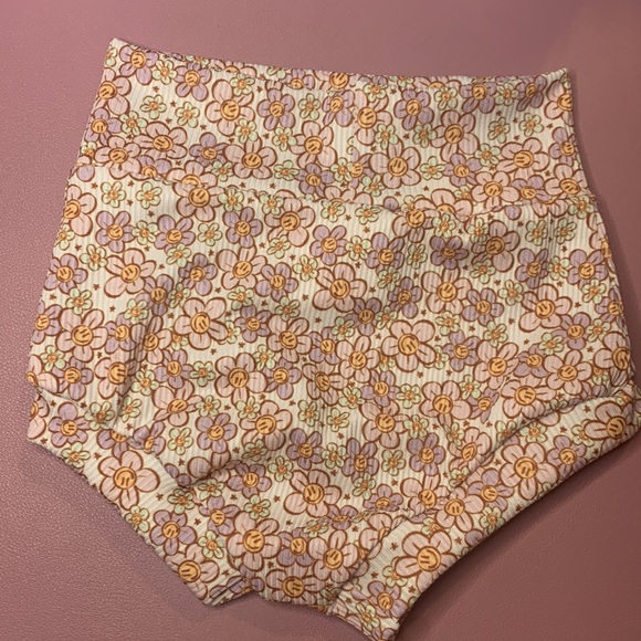 Groovy smiley face bummies - Picture 2 of 2